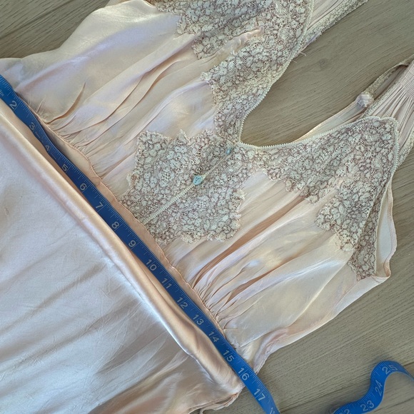 1930s antique silk slip dress nightgown vintage pink peach lace hand sewn - Picture 5 of 8